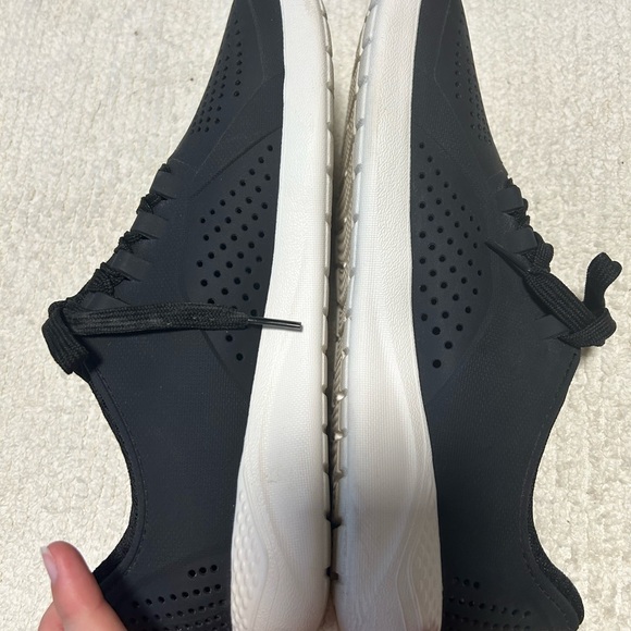 Crocs LiteRide Pacer Women’s Size 11 Black Sneakers Comfort Shoes - Picture 6 of 8